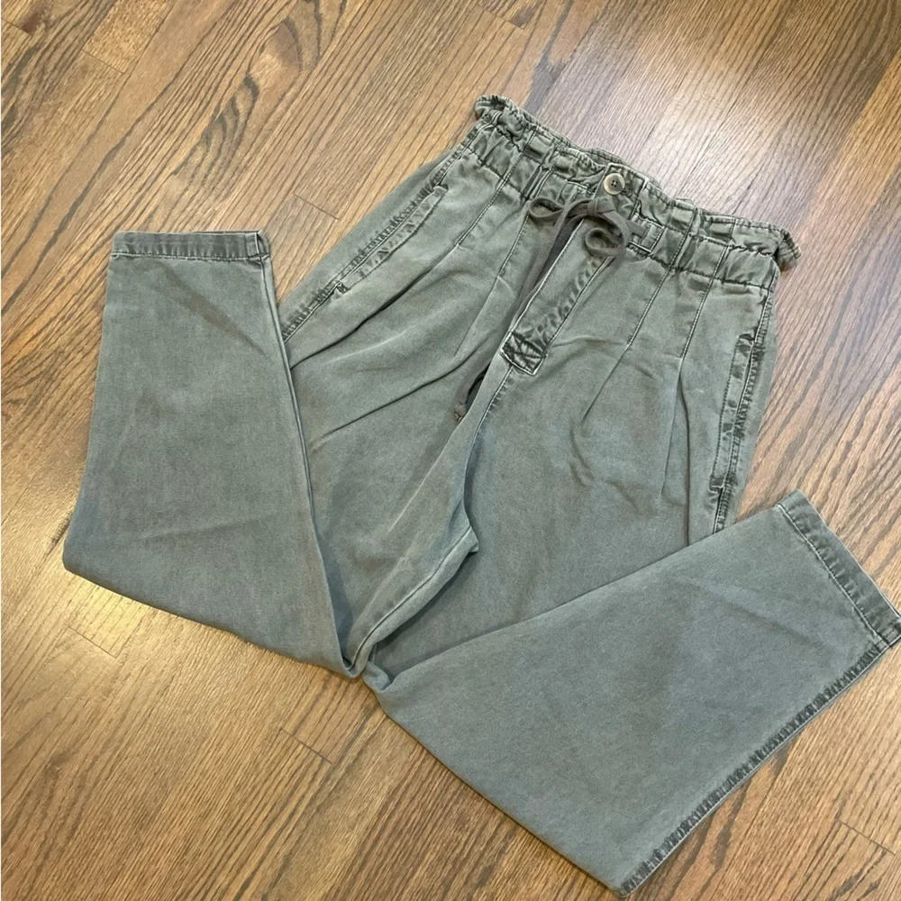 Free People Margate pleated trouser in green - Picture 6 of 10
